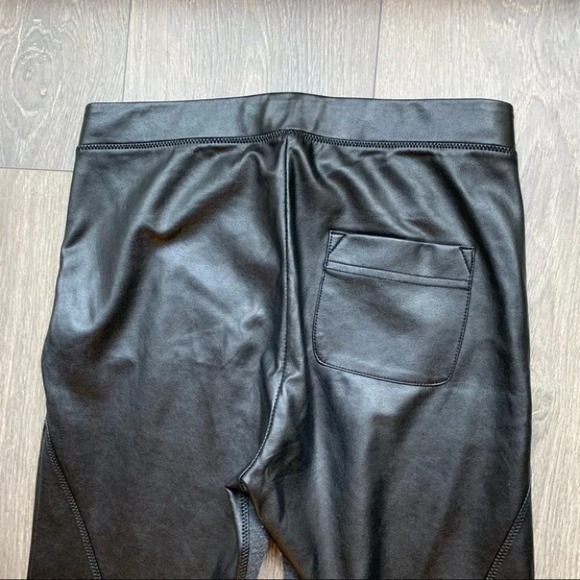 Aritzia Wilfred Rebelle Legging Pant Panelled Faux Leather Skinny Leg Black XS - Picture 13 of 16